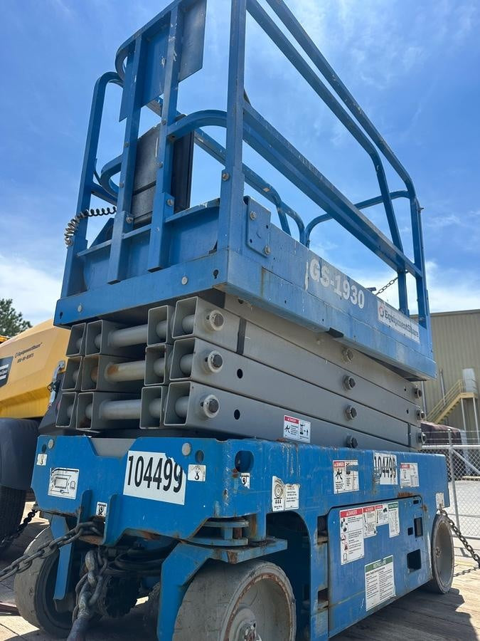 2020 Genie GS-1930 Fixed rails with chain entry gate - Pre A92.20