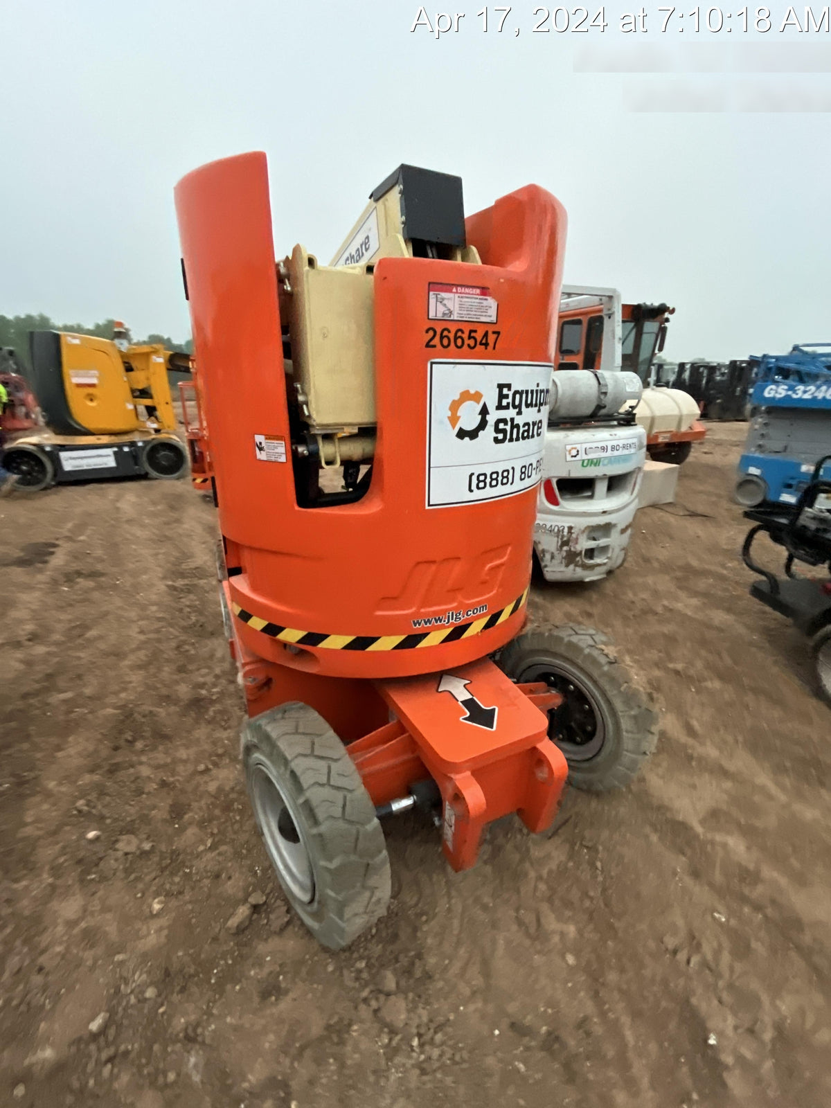 2022 JLG E300AJP