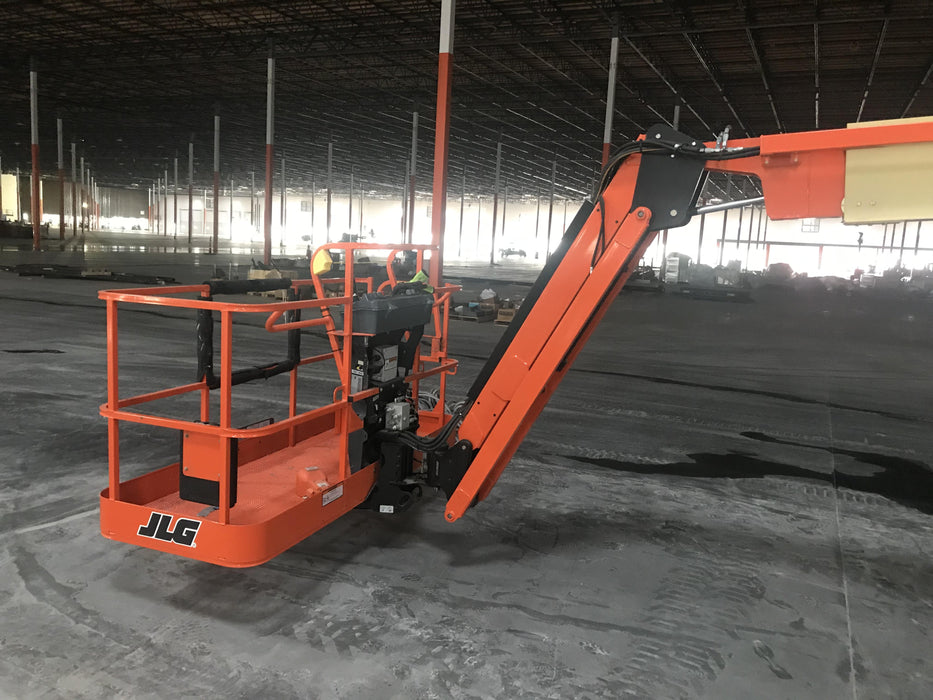 2020 JLG 800AJ