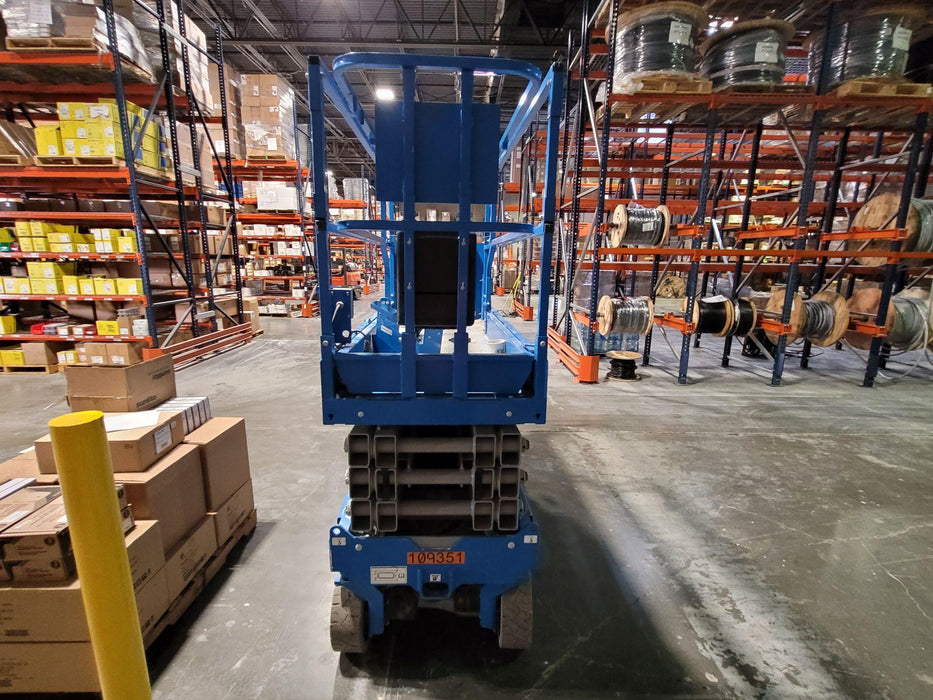 2020 Genie GS-2632 Solid NM Tires, Folding Rails with Half-Height Swing Gate, Beacon