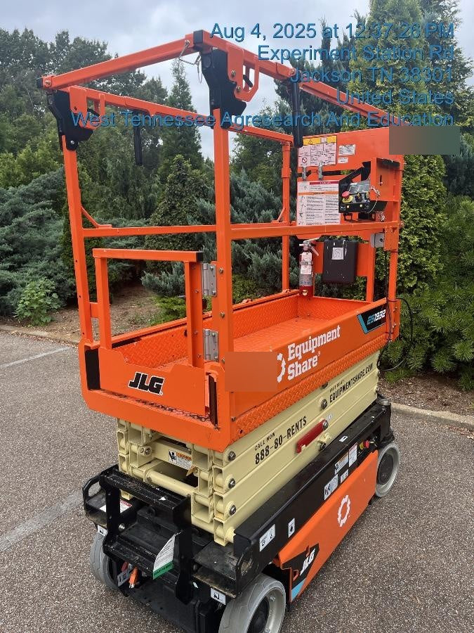 2025 JLG ES1932