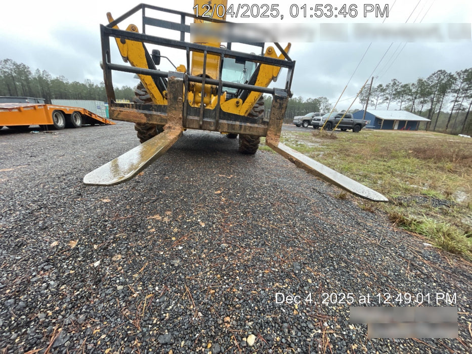 2019 JCB 512-56 109 HP w/CAB/HVAC, Beacon, Aux Hydraulics, Worklights, Solid Tires