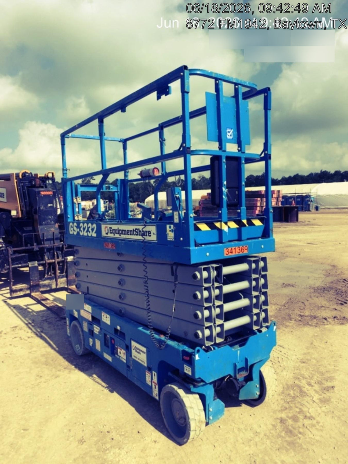 2023 GENIE GS-3232