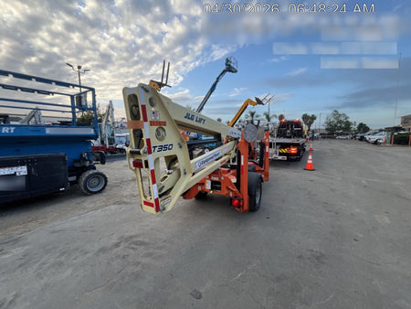 2022 JLG T350