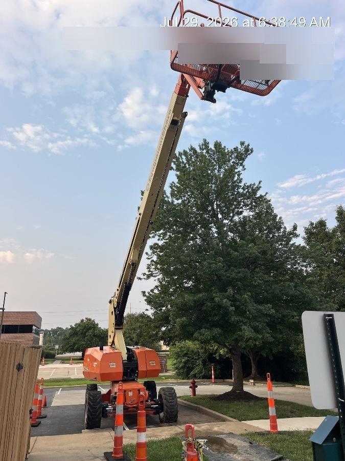 2022 JLG 860SJ