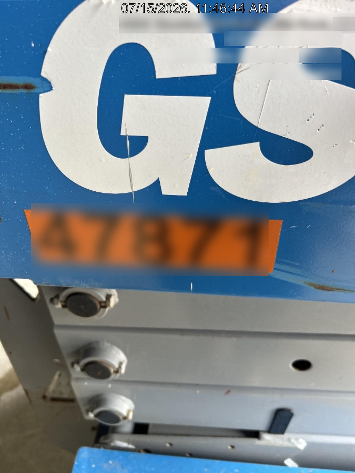 2019 Genie GS-2632 Folding rails with half height swing gate