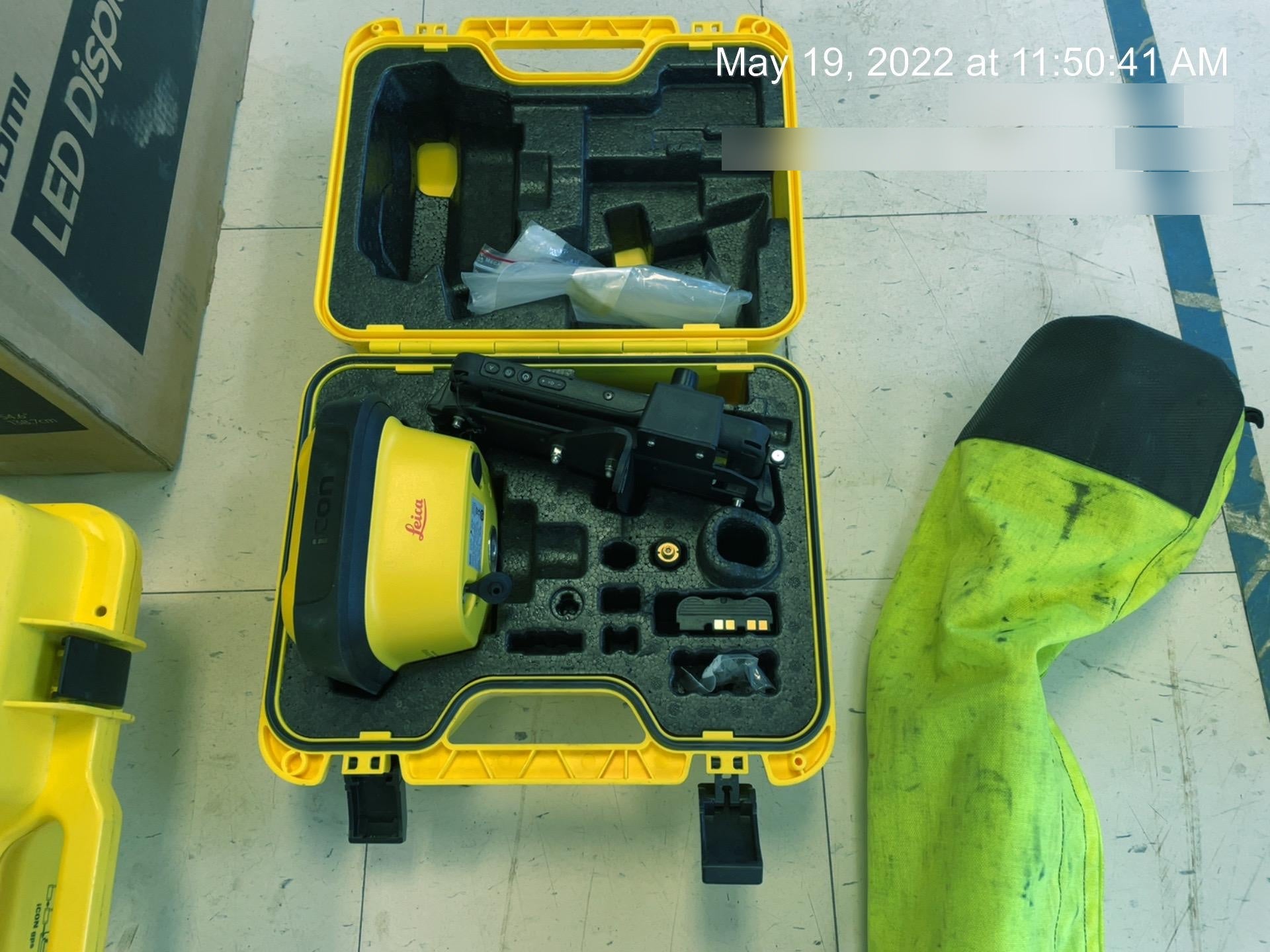 2019 LEICA LG868651