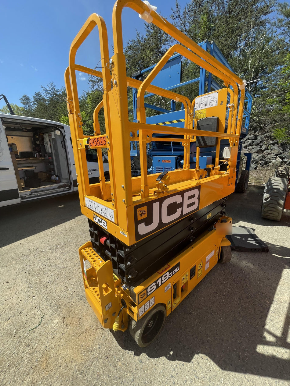 2023 JCB S1930E