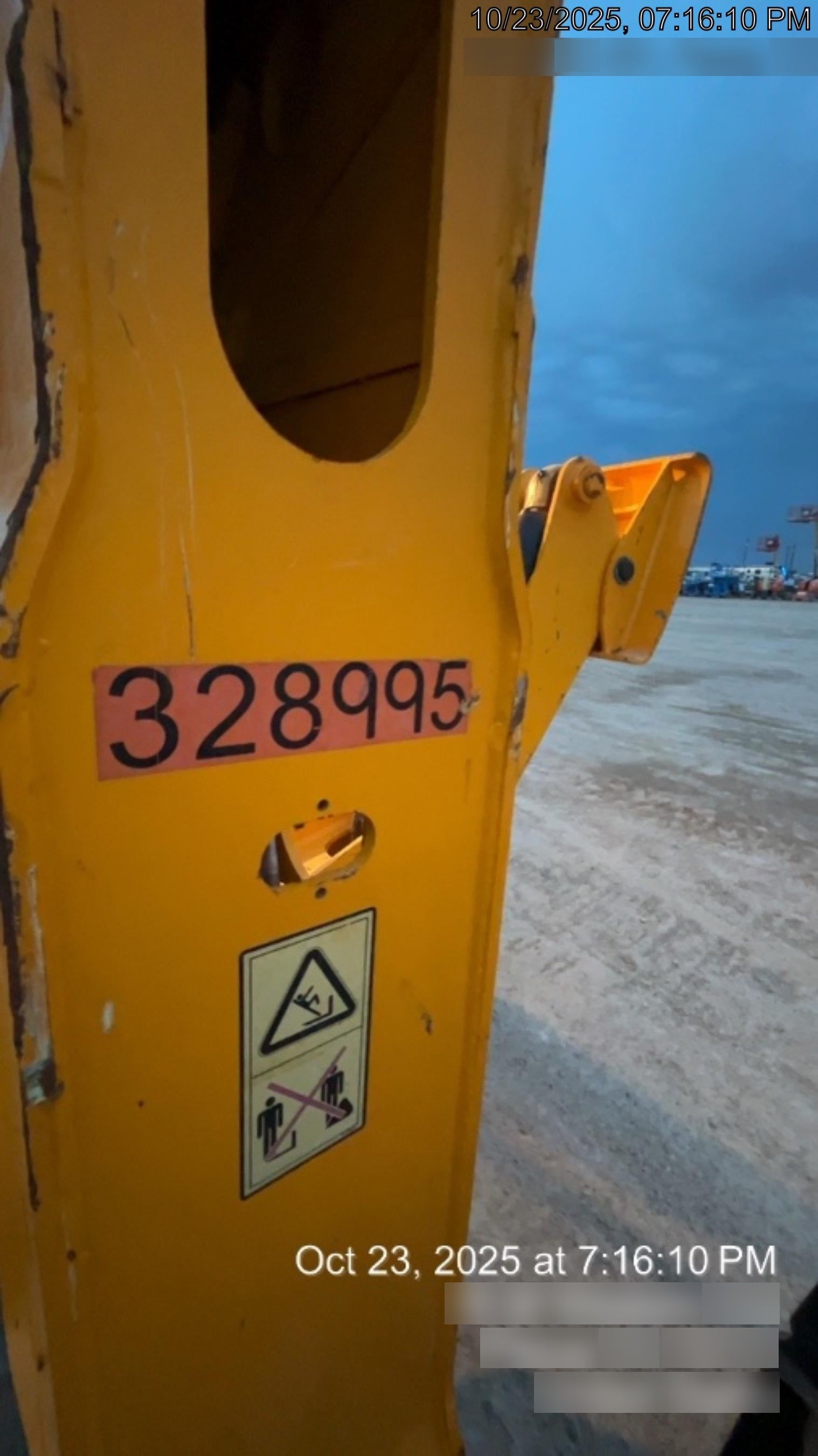 2023 JCB 510-56