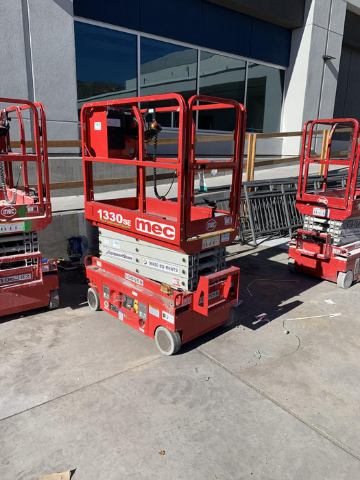 2020 MEC 1330SE Solid NM Tires, Steel Swing out Doors, LCS, Beacon, 900W Invertor