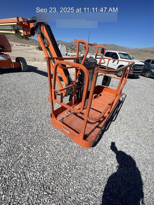 2019 JLG 660SJ