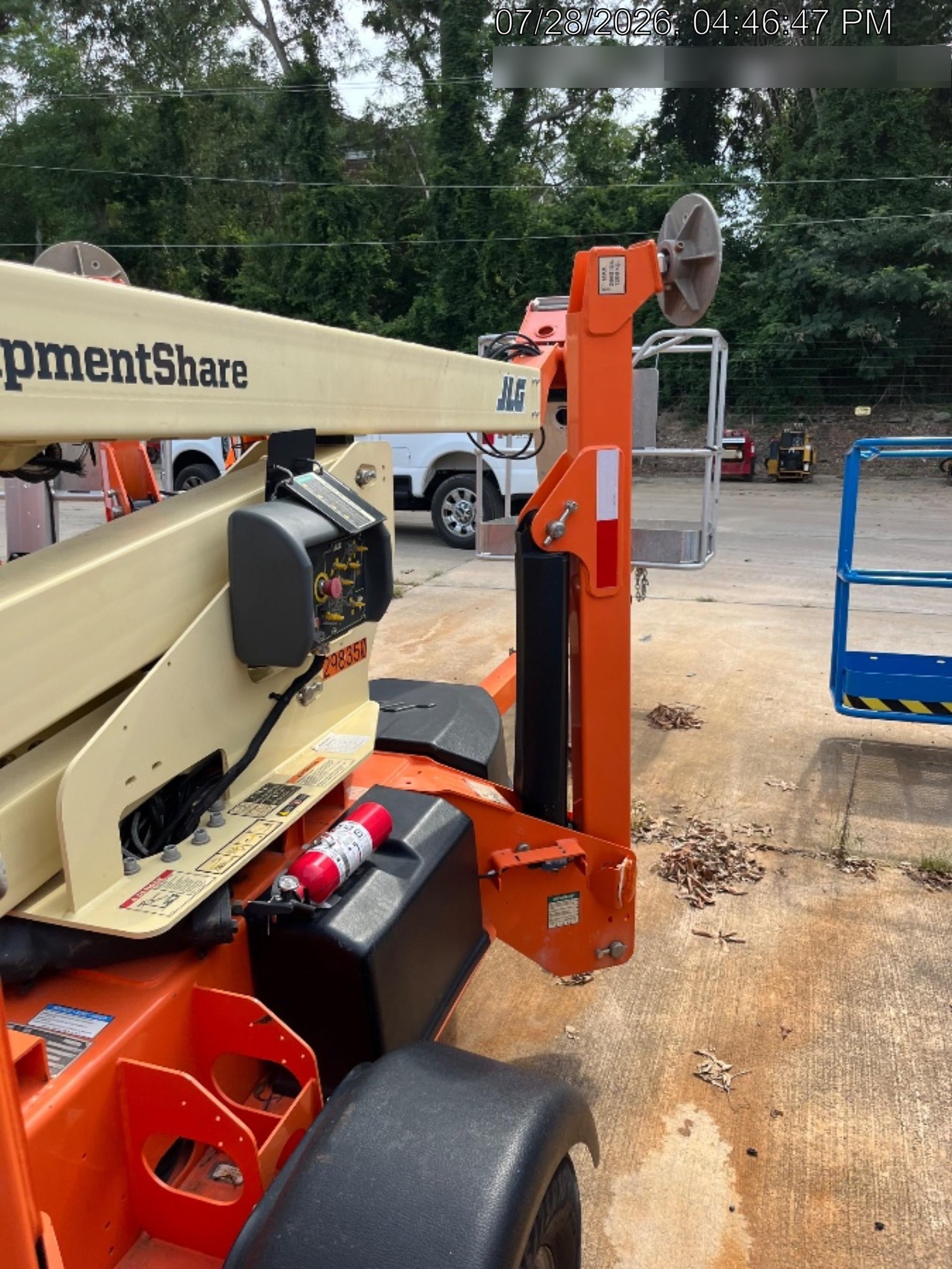 2023 JLG T500J