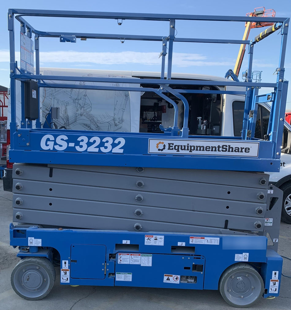 2023 GENIE GS-3232