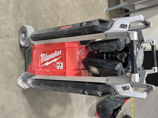 2022 MILWAUKEE MXF041-1XC