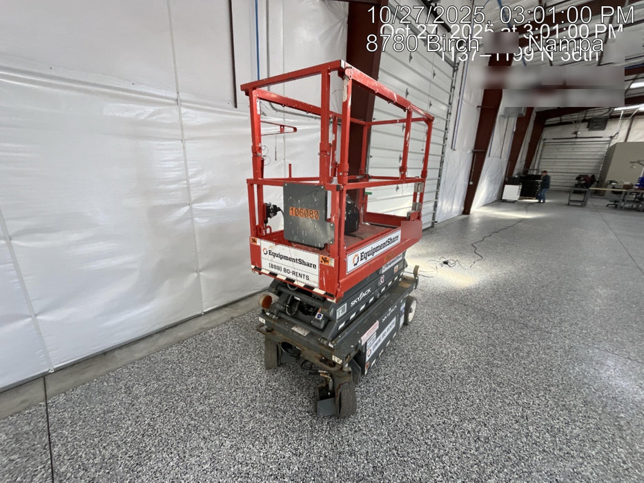 2020 Skyjack SJIII-3219 Solid NM Tires, Half height spring hinged entry gate, Dual Beacons, 800W Inverter