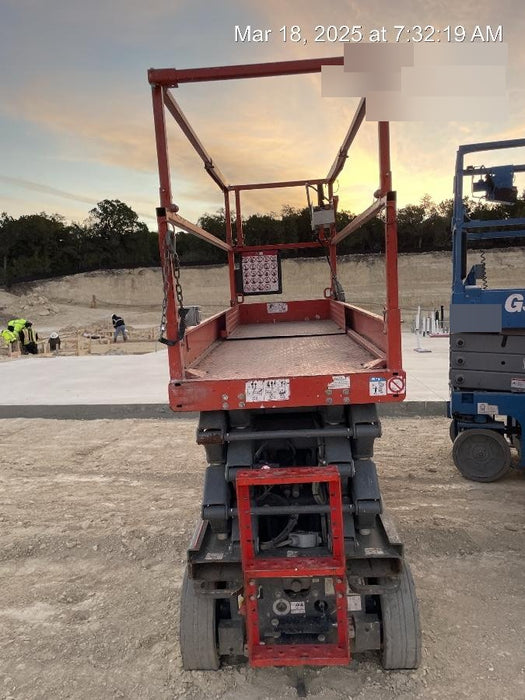 2018 Skyjack SJIII-3226 Skyjack SJIII3226 Scissor Lift w/Trojan Batteries