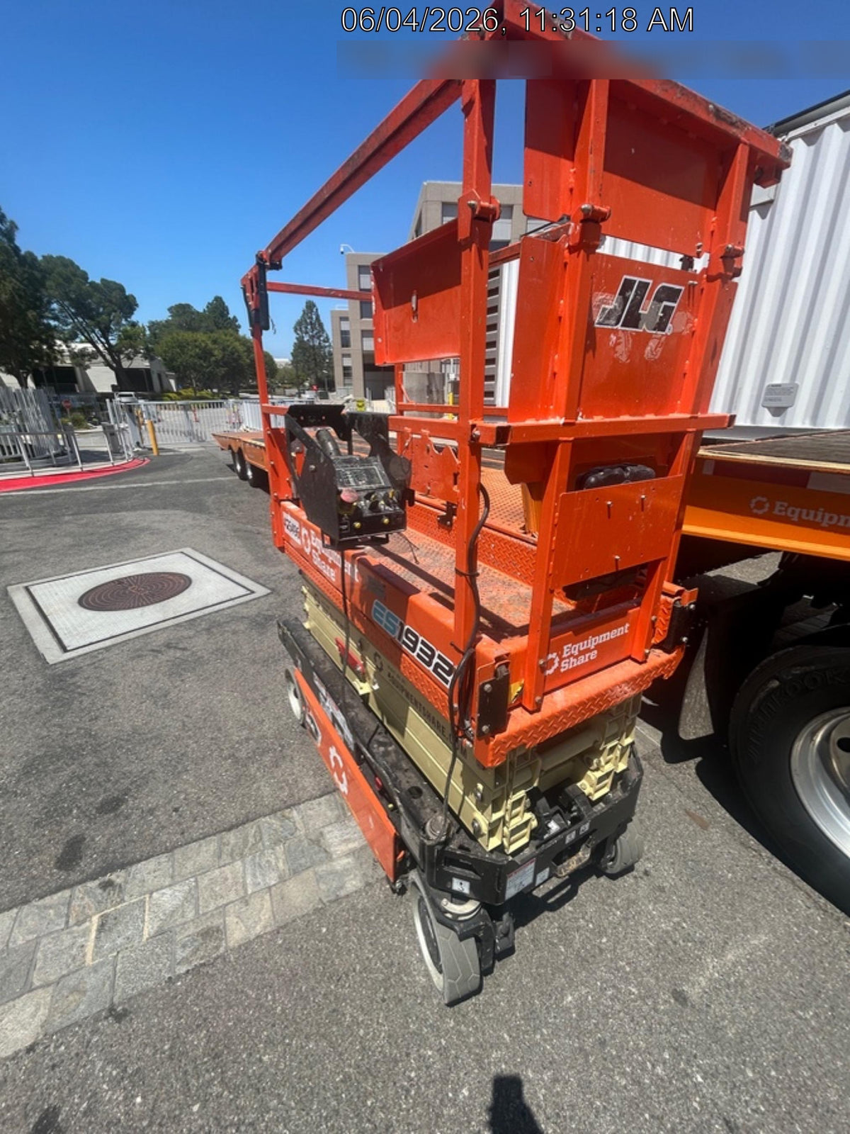 2024 JLG ES1932