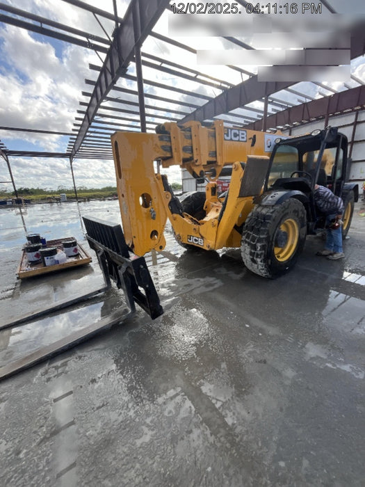 2022 JCB 510-56
