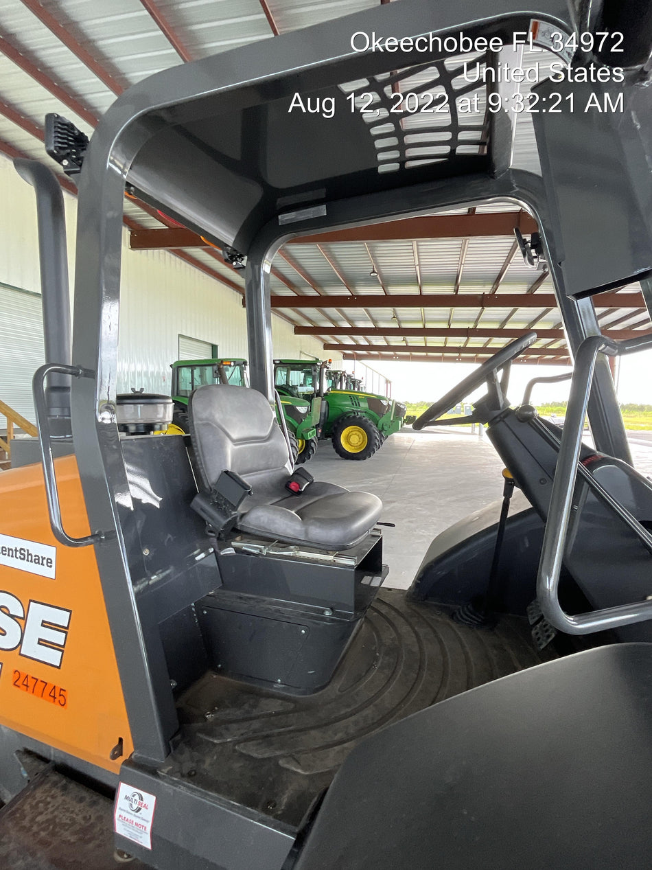2022 CASE 586H