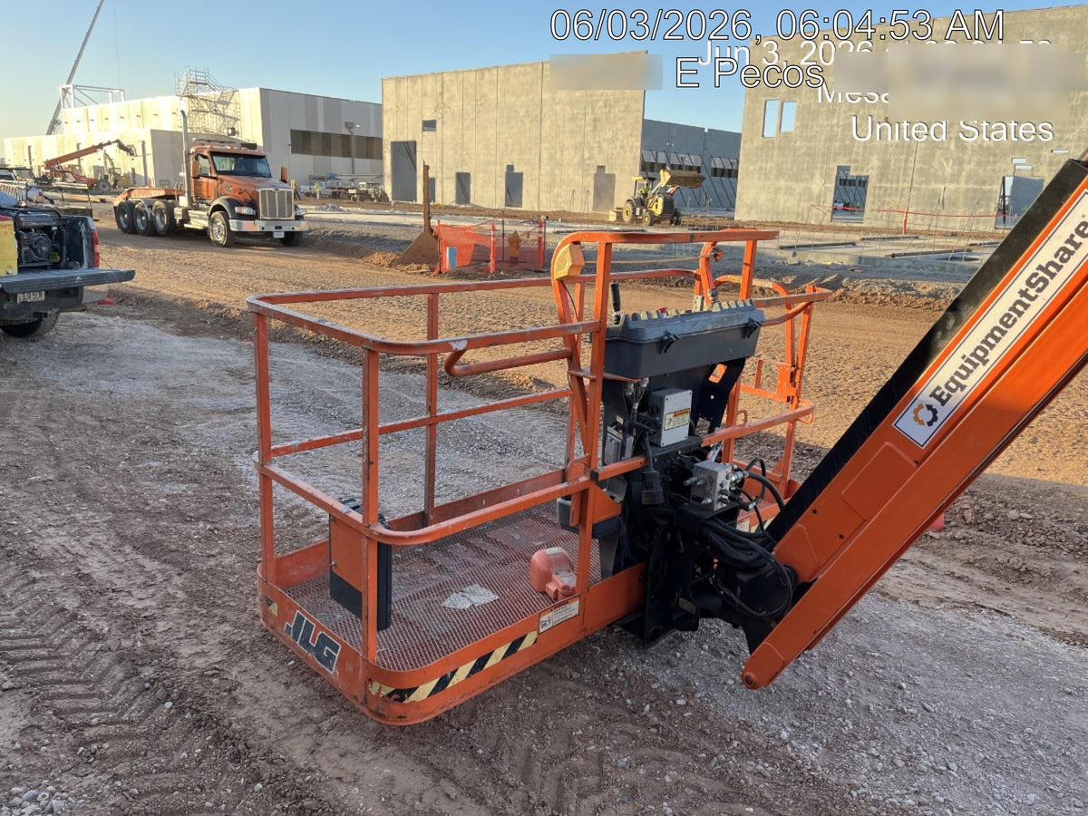 2022 JLG 660SJ
