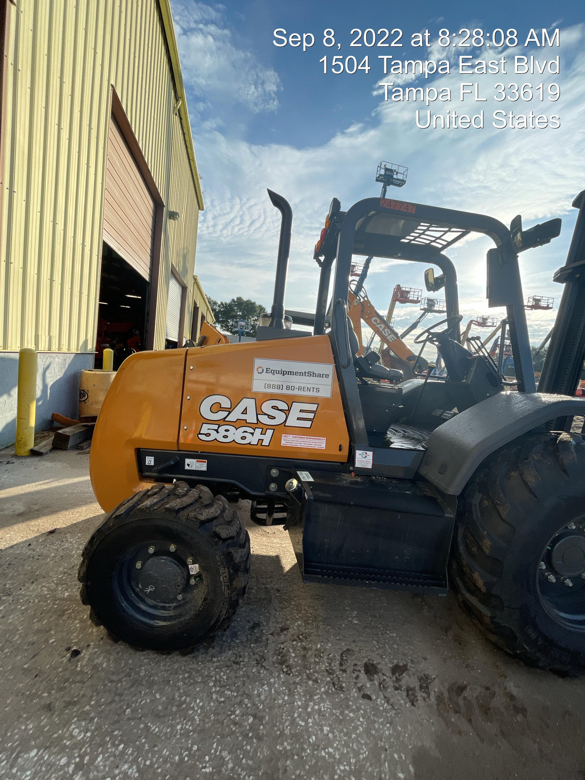 2022 CASE 586H