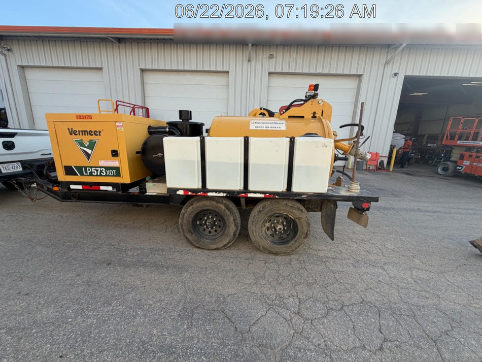 2021 Vac-Tron LP573XDT T4 Koehler Diesel Engine, 500 Gallon Debris Tank, x2 100 Gallon Water Tanks