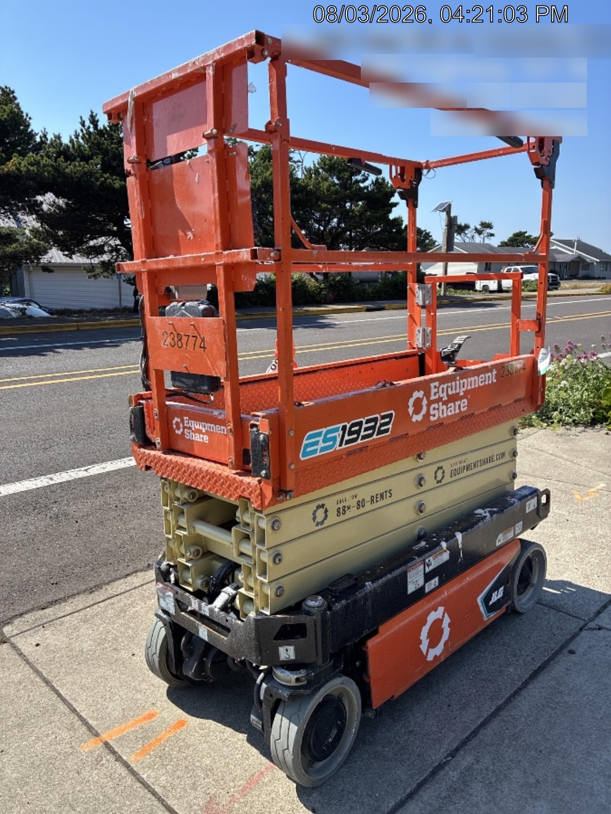 2022 JLG ES1932