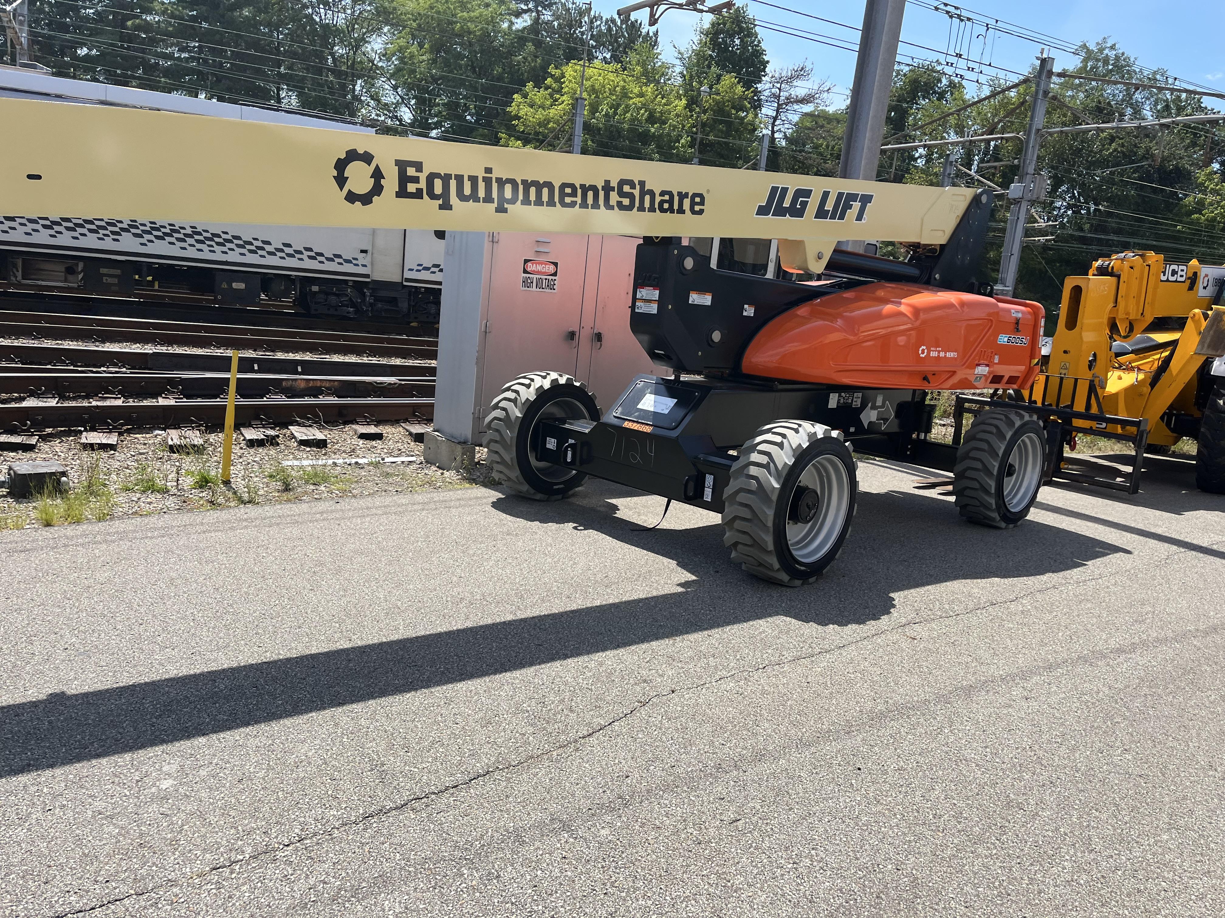 2023 JLG EC600SJ