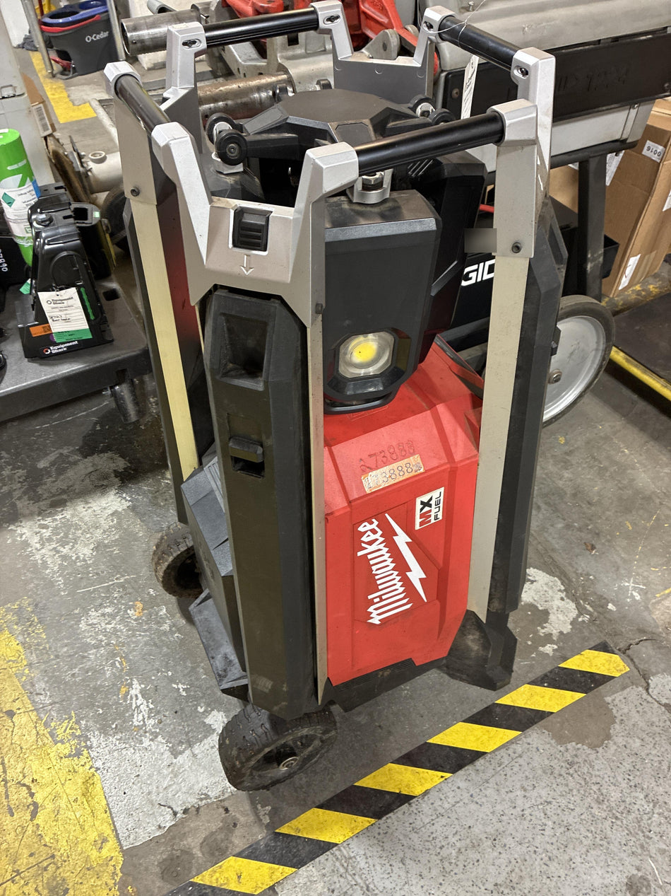 2022 MILWAUKEE MXF041-1XC