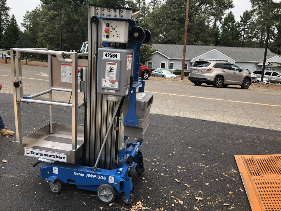 2019 GENIE AWP-30S