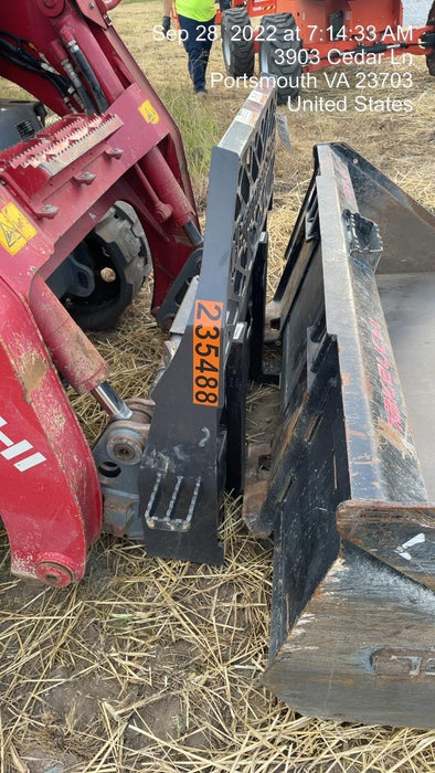 2022 PALADIN 48" Pallet Forks - Paladin