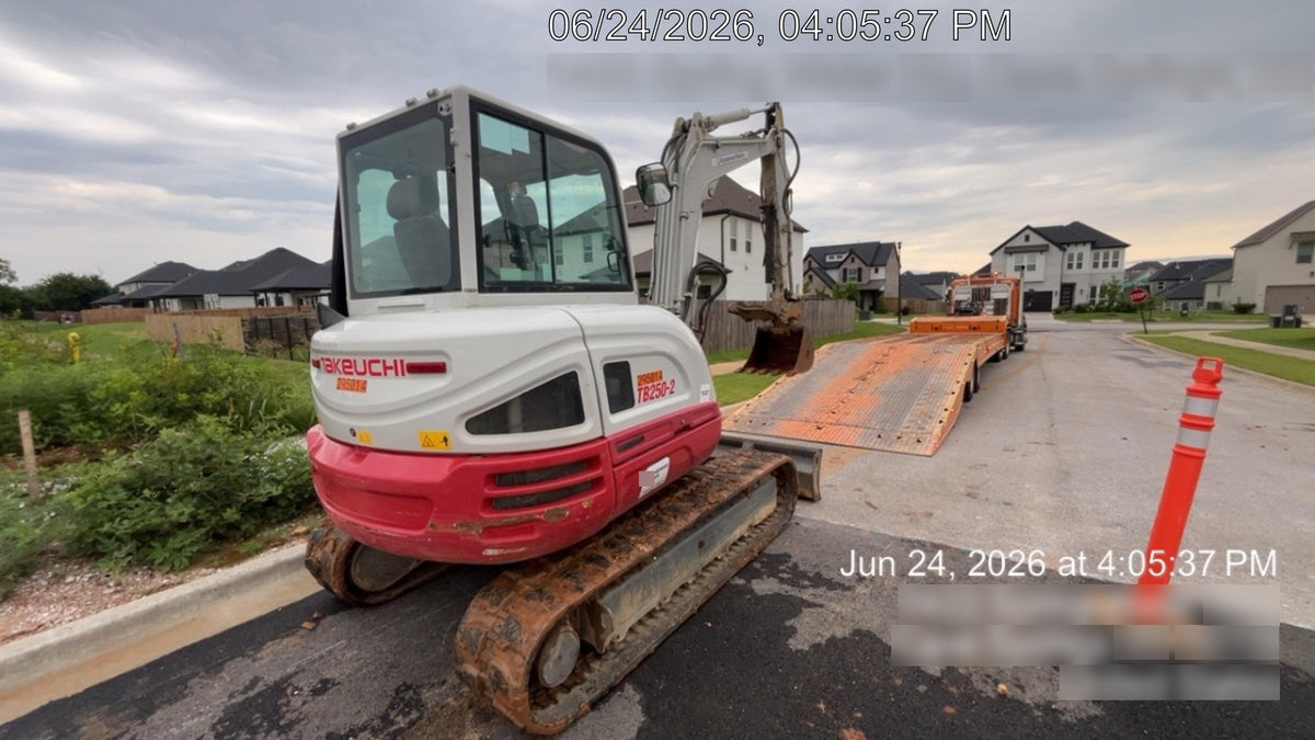 2023 TAKEUCHI TB250-2CR