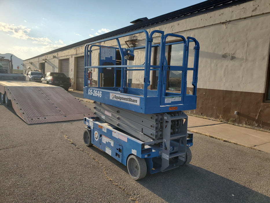 2019 Genie GS-2646 folding rails with full height swing gate
