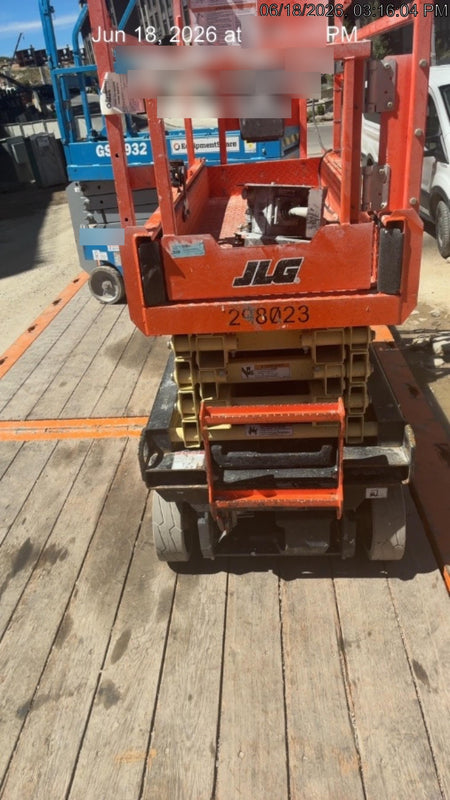 2023 JLG ES1932