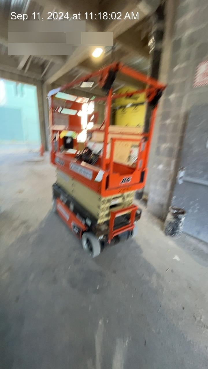 2022 JLG ES1932