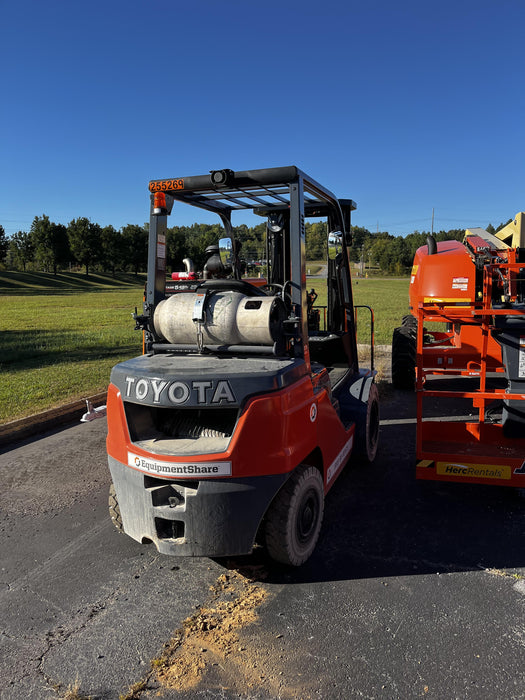 2022 TOYOTA 50-8FGU25