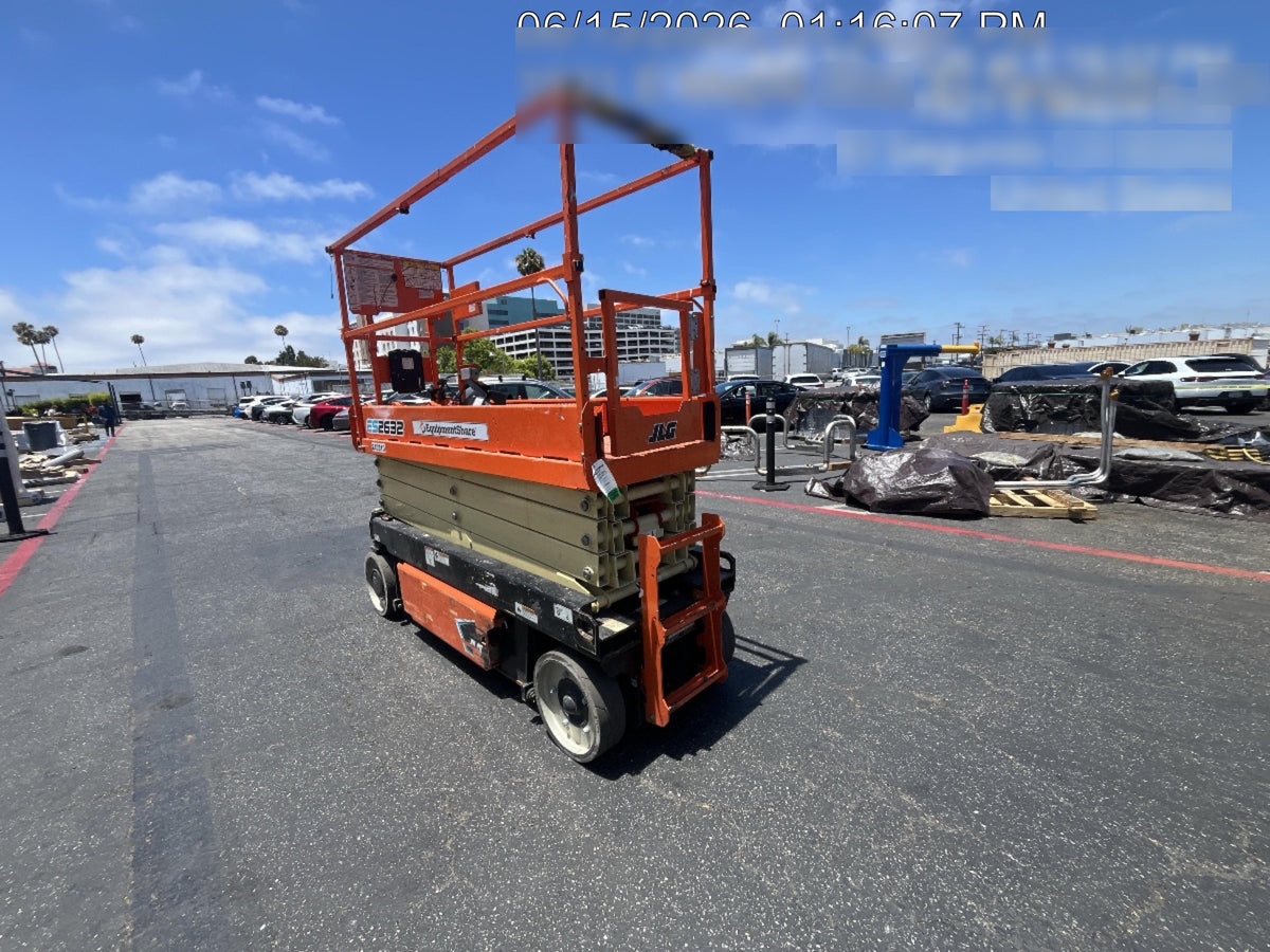 2022 JLG ES2632
