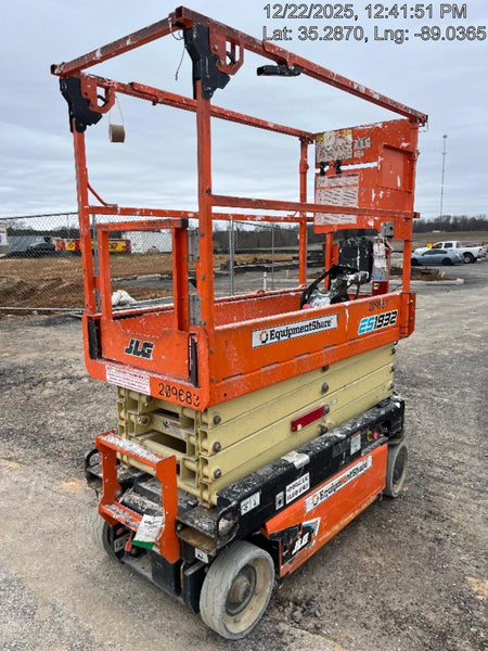2022 JLG ES1932