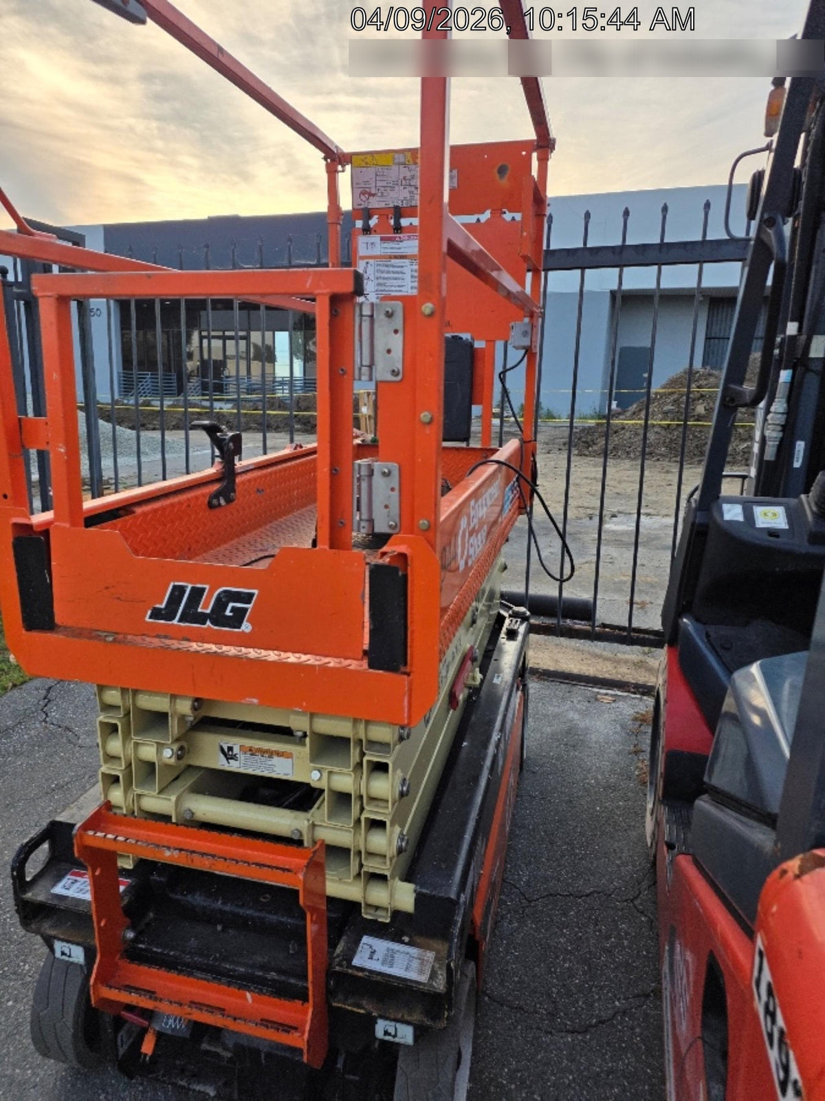 2023 JLG ES1932