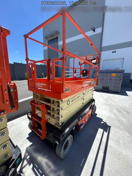 2022 JLG ES3246