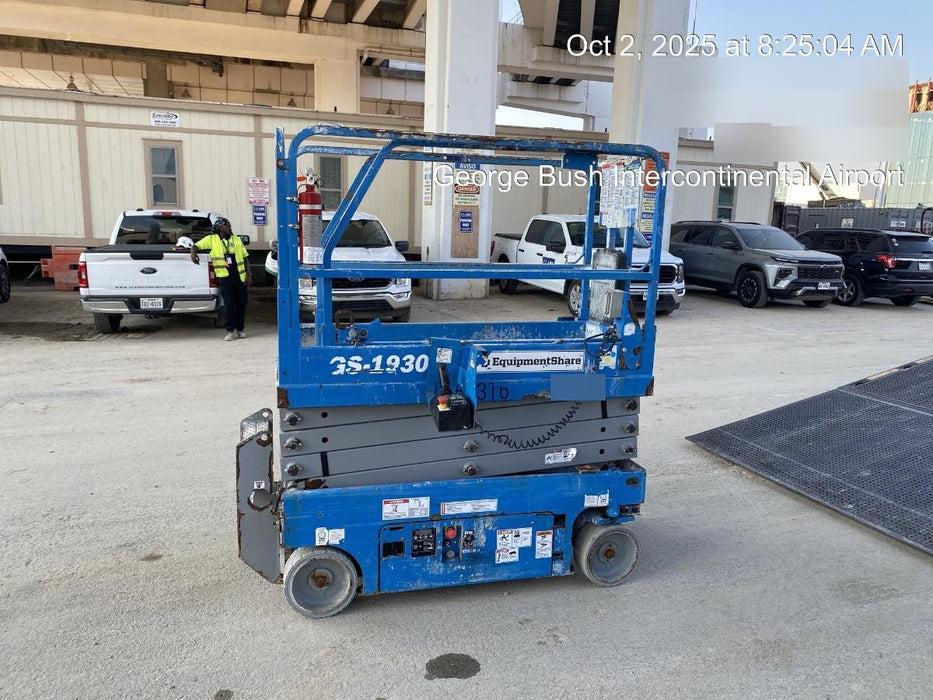 2019 Genie GS-1930 Fixed Rails with Chain Entry