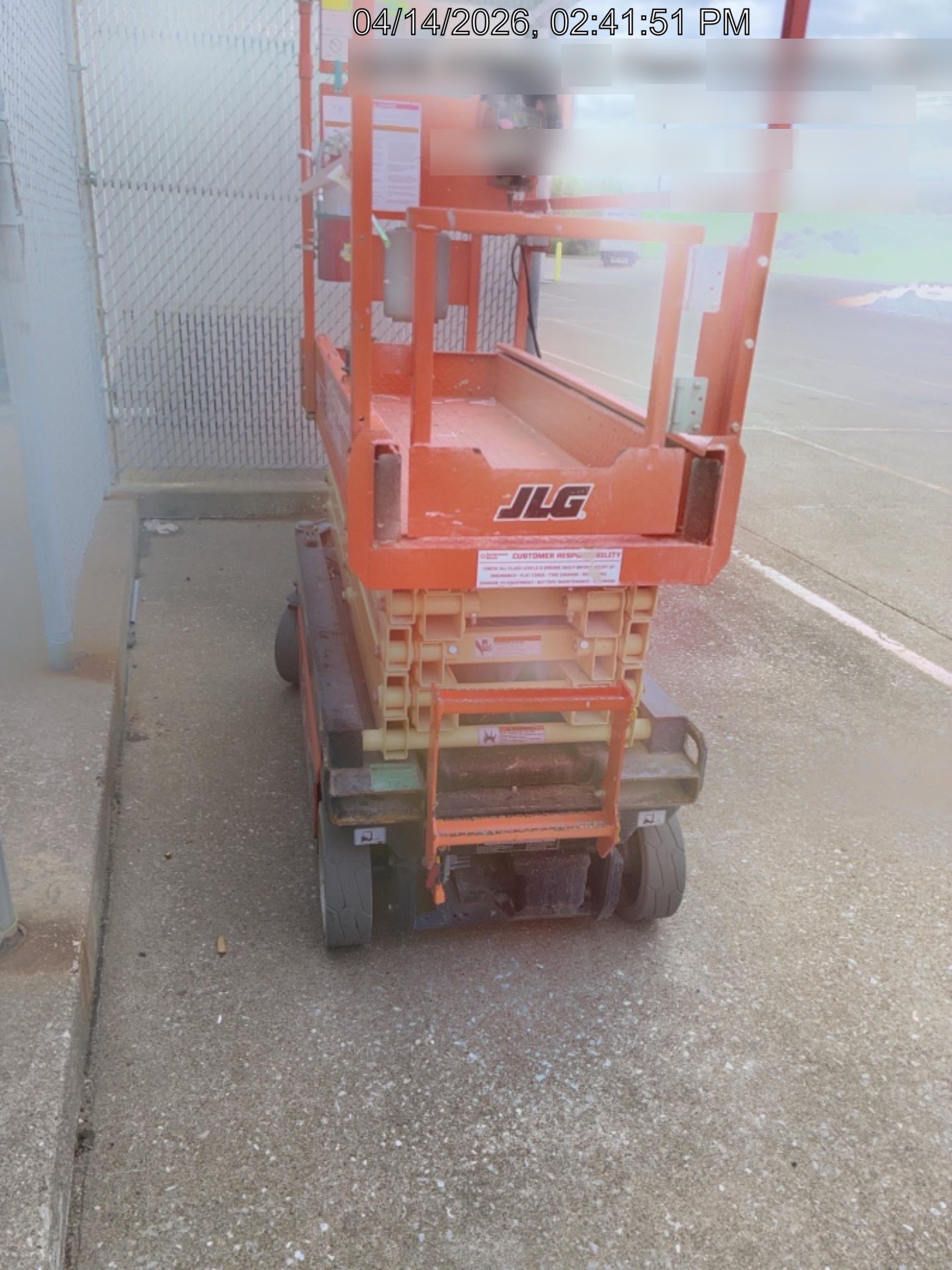 2023 JLG ES1932