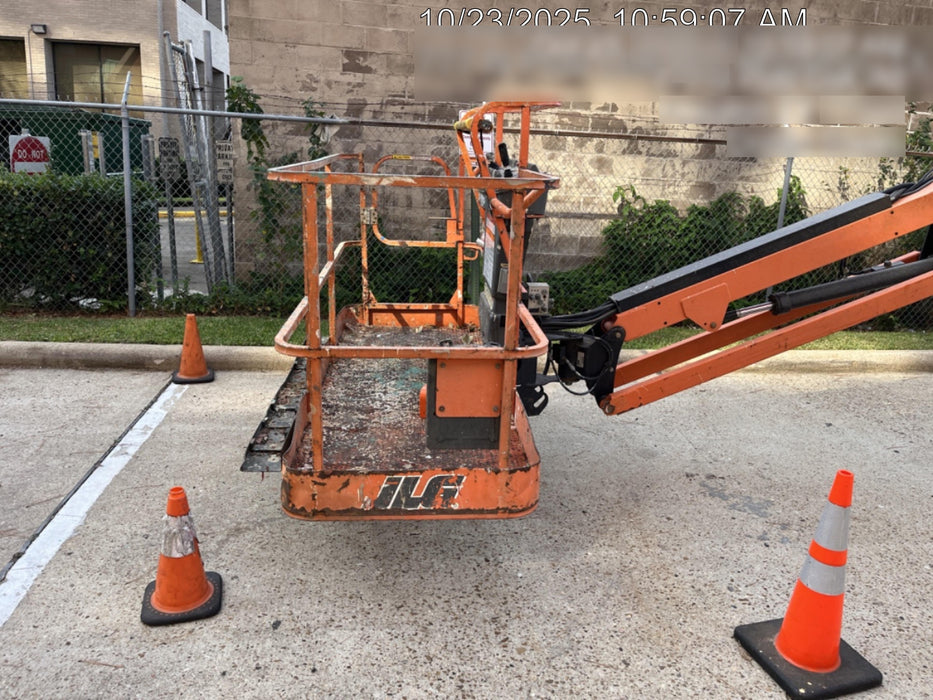 2019 JLG 660SJ
