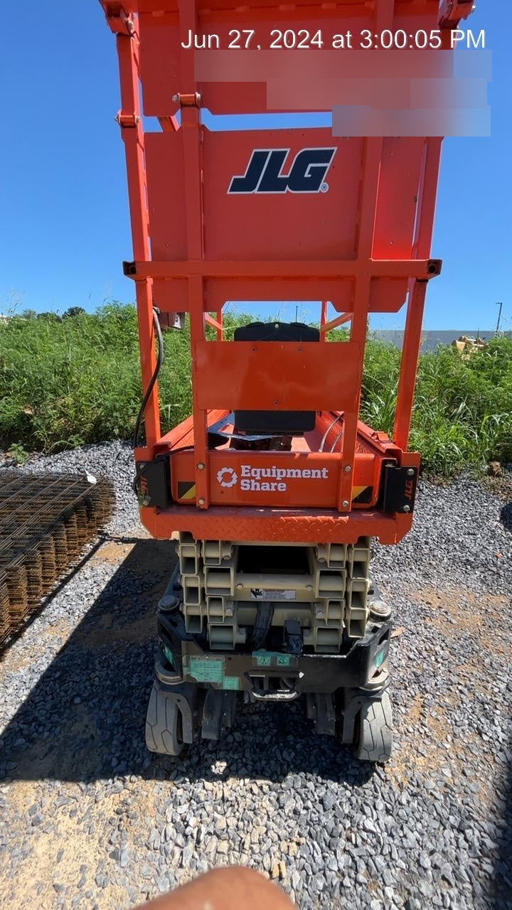 2022 JLG ES1932