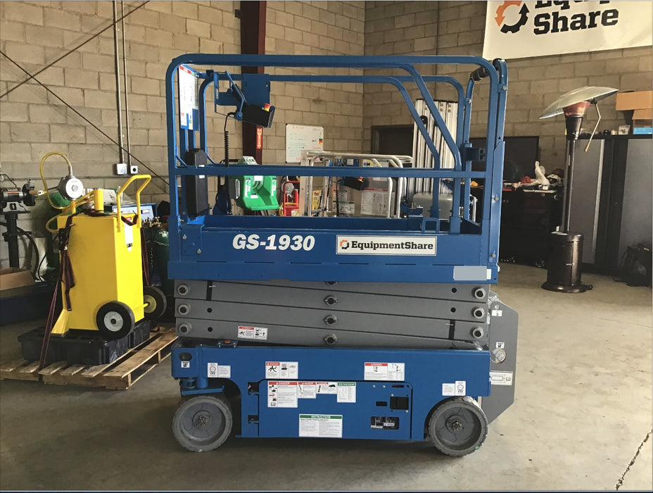 2019 Genie GS-1930 Half Height Swing Gate, 800W Inverter