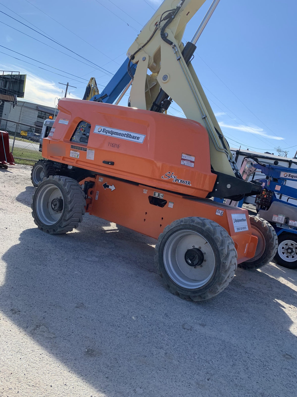 2021 JLG 660SJ