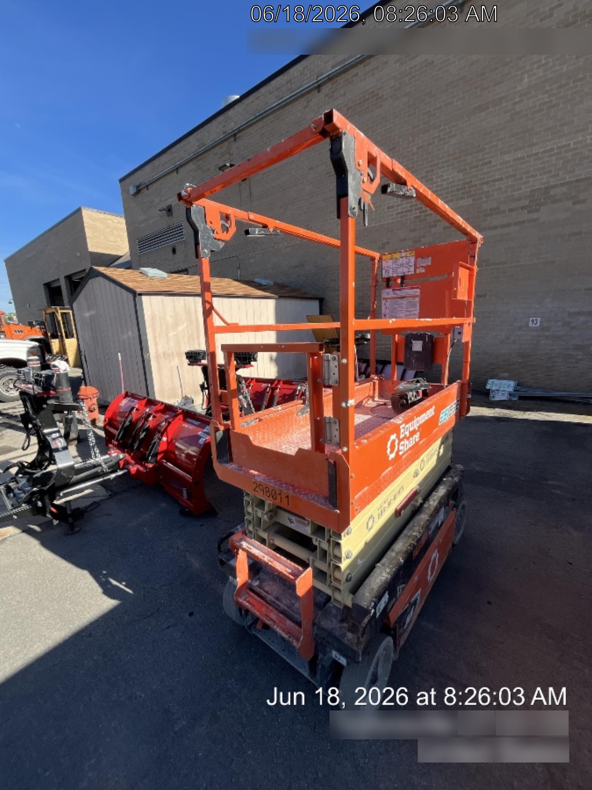 2023 JLG ES1932