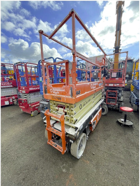 2022 JLG ES2632