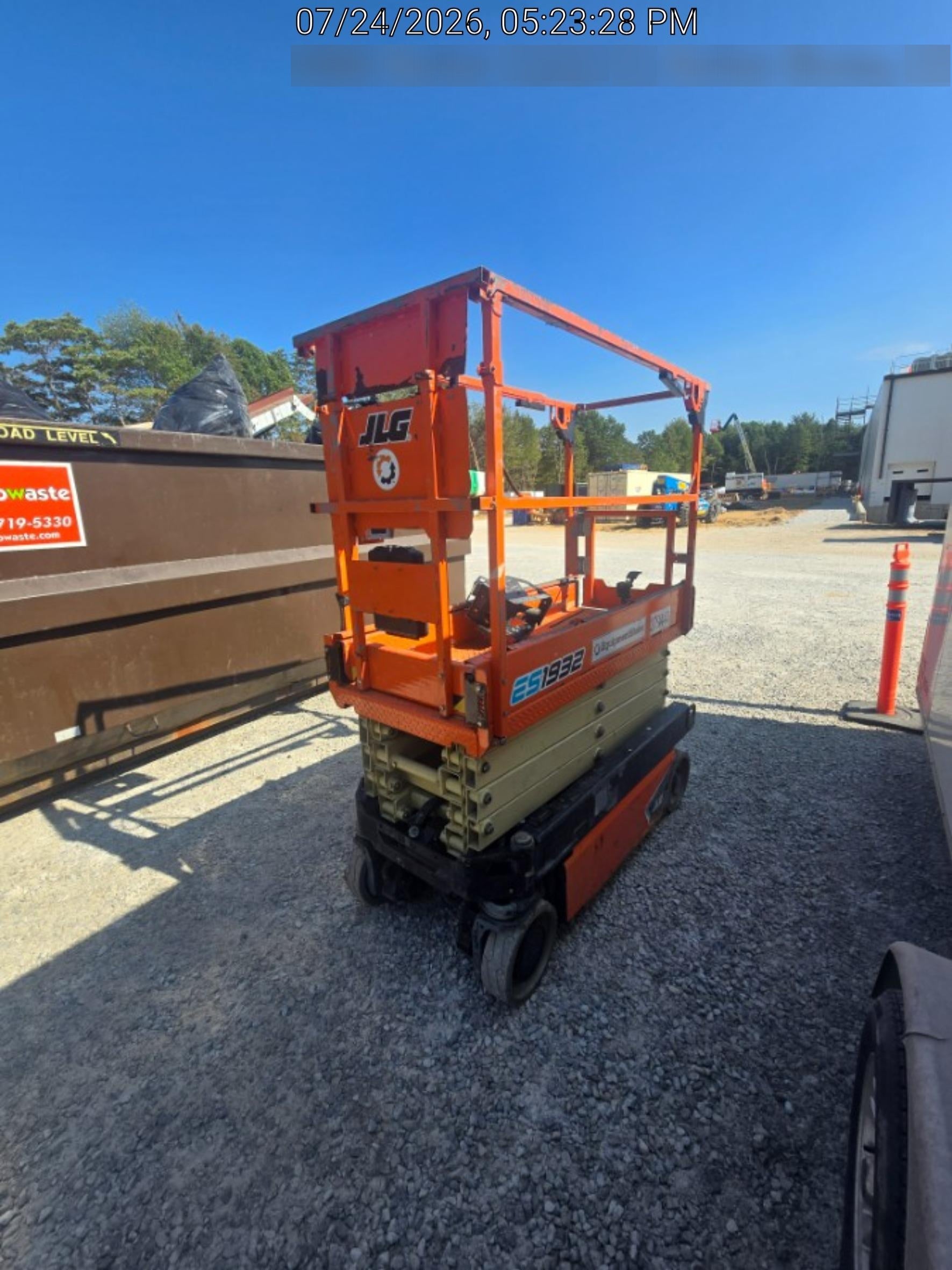 2022 JLG ES1932