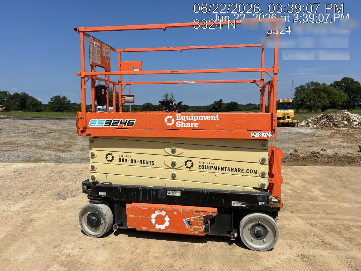 2023 JLG ES3246